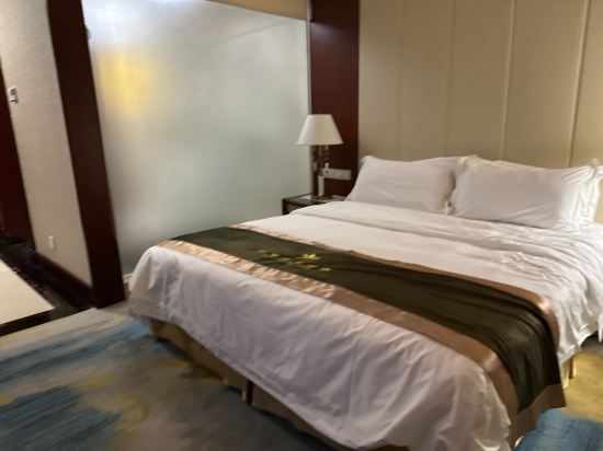 珠海益健豪庭假日大酒店（拱北口岸店）優惠