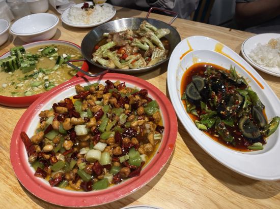 歡樂頌飯店公寓（火車東站東大路店）優惠