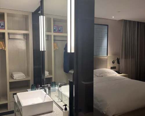 Echarm Hotel (Chengdu Chunxi Road IFS Center Branch) Номера Photos