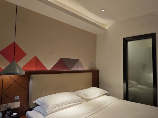 柏曼飯店（廣州東站梅花園地鐵站店）優惠