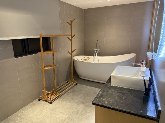 昆明白日青春飯店（南屏街東風廣場店）優惠