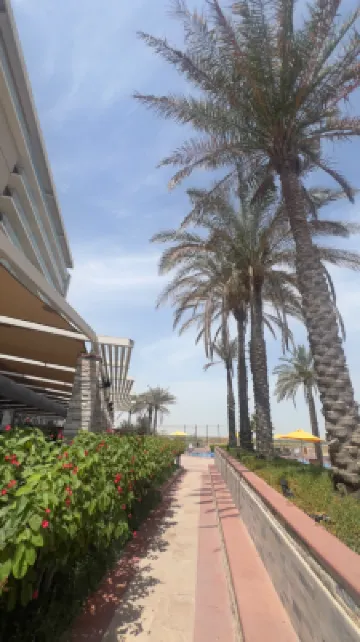 Yas Plaza Bay by IHG (formerly Park Inn by Radisson, Abu Dhabi Yas Island) In der Nähe des Hotels Photos