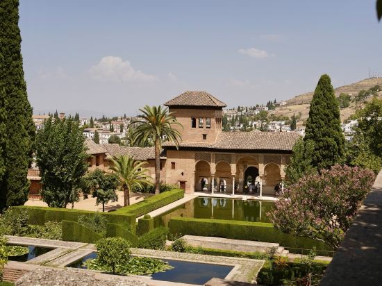 巴塞羅塞維利亞雷納西門圖酒店優惠