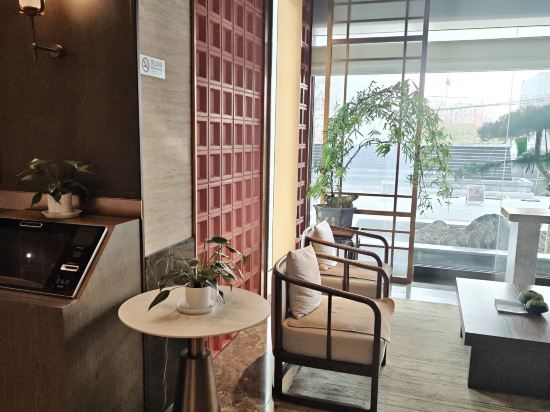 北京龍城瑞豪飯店（良鄉南關地鐵站店）優惠