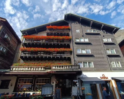 Hotel Walliserhof Zermatt Экстерьер Photos