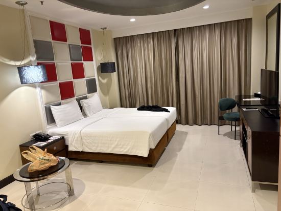 素坤逸富麗華阿索克飯店優惠