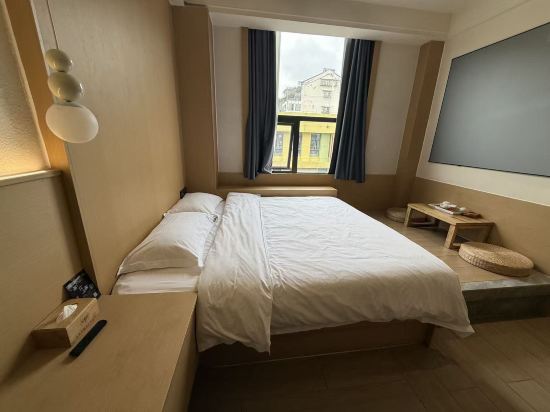 品美居溫泉影院飯店（都江堰景區南橋店）優惠