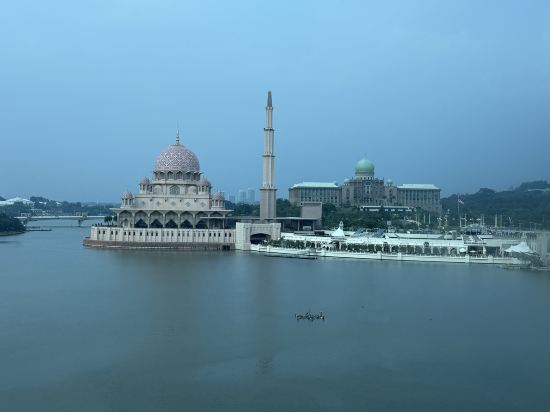 布城頂峰飯店優惠