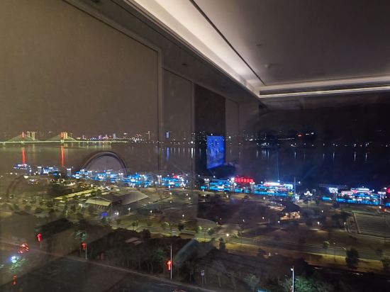 希岸Deluxe酒店（清遠高鐵站南岸公園店）優惠