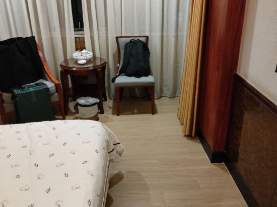 華信商務飯店（珠海拱北口岸店）優惠