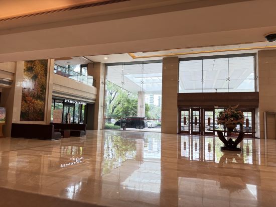 中山大信皇冠假日酒店優惠