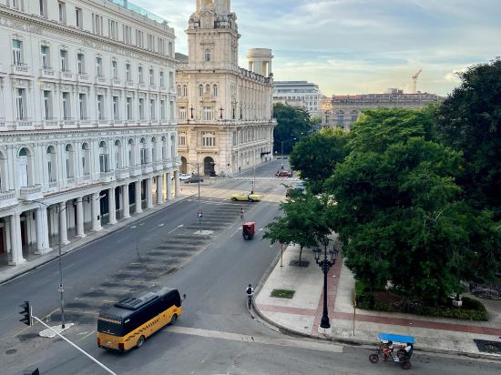 因佩羅斯塔帕克中央酒店優惠