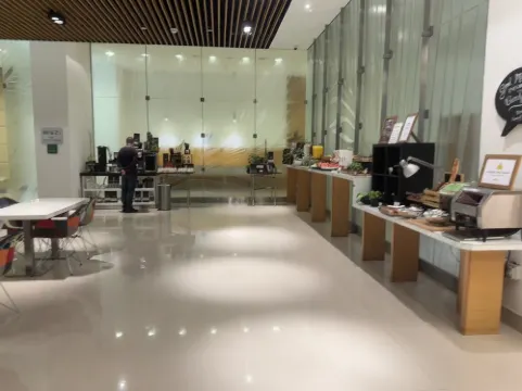 Yas Plaza Bay by IHG (formerly Park Inn by Radisson, Abu Dhabi Yas Island) Photos