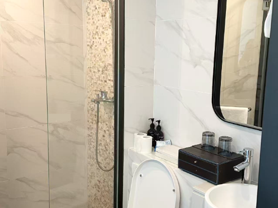 鉑斯登行政公寓（深圳京基濱河時代下沙地鐵站店）優惠