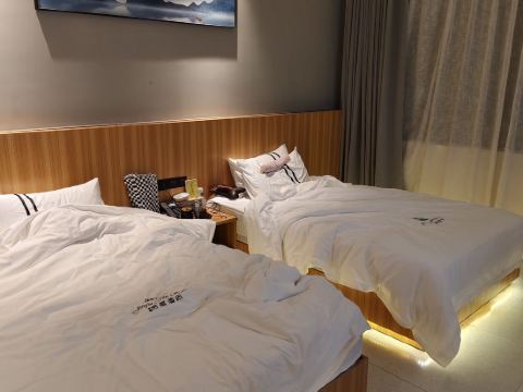 易趣輕奢酒店（中山温泉度假區店）優惠