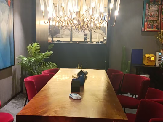 合宿設計師飯店（西安鐘鼓樓南門小寨大唐不夜城店）優惠