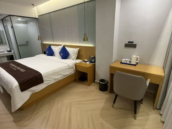 速8精選酒店（三亞灣海月廣場店）優惠