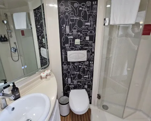 Ibis Hotel(Shanghai Xujiahui Jiaoda ) Zimmer Photos