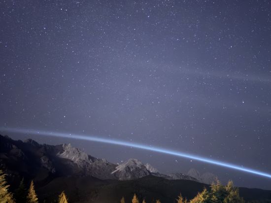 麗江石頭厝雪山度假飯店優惠