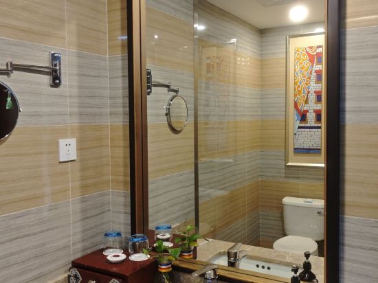 稻城雪域花園溫泉飯店優惠