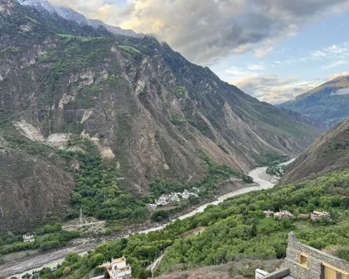 Yake Cloud Lodge ( JiaJu Village ) DanBa Рядом с отелем Photos