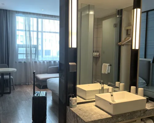 Echarm Hotel (Chengdu Chunxi Road IFS Center Branch) Номера Photos