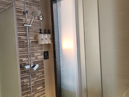 麗楓酒店（珠海拱北口岸廣場輕軌總站店）優惠