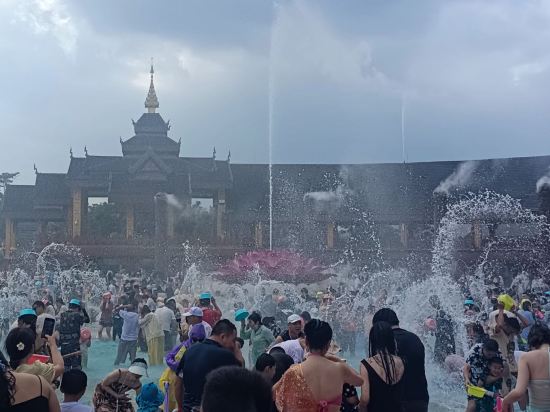 西雙版納彩雲之龍酒店優惠