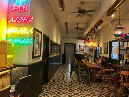 POSHPACKER拖板鞋青年旅舍旅行酒店（成都太古裏春熙路地鐵站店）優惠