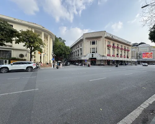 A25 Premium Hotel - 130 Ba Trieu Рядом с отелем Photos