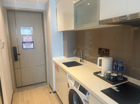 鉑瑞斯行政公寓（深圳海岸城南油服裝城店）優惠