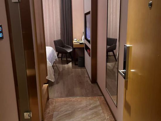 麗楓酒店（深圳羅湖口岸國貿地鐵站店）優惠