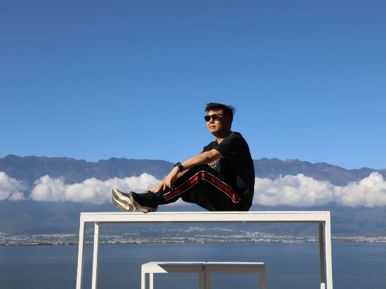 真美度假客棧（大理洱海懸崖海景店）優惠