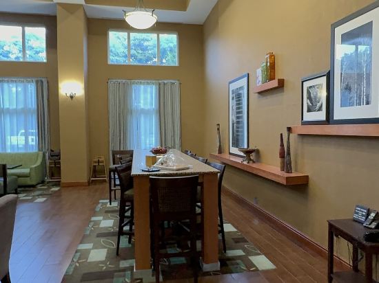 格林菲爾德希爾頓歡朋旅館&套房酒店優惠