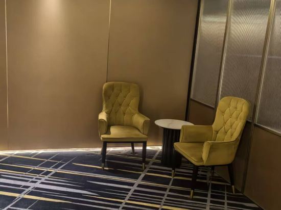 滙東假日酒店（廣州龍洞步行街植物園地鐵站店）優惠