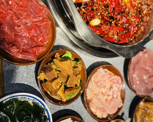 YOWU Soak & Sip Boutique Hotel – Jiefangbei Makanan Photos