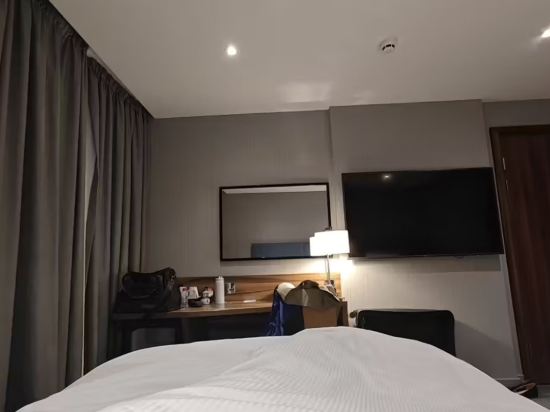 倫敦希思羅機場 2 號和 3 號航廈希爾頓花園酒店優惠