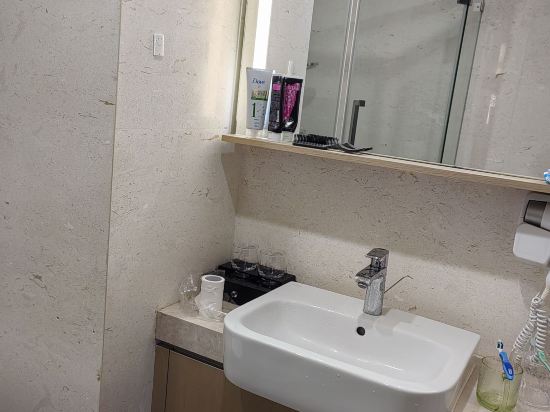 深圳THE HIPPA HOTEL（會展中心燕南地鐵站店）優惠