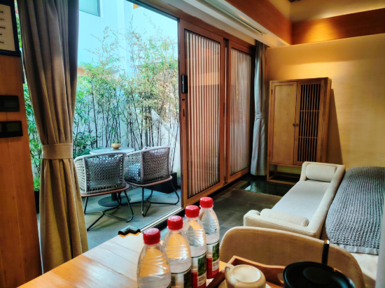 麗江雲見棲舍客棧優惠