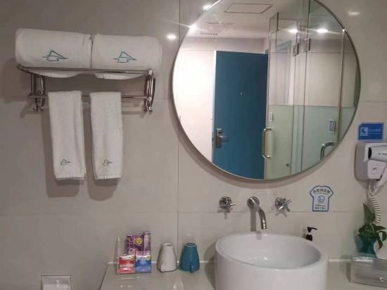 中青旅山水設計師酒店東城萬達廣場店優惠