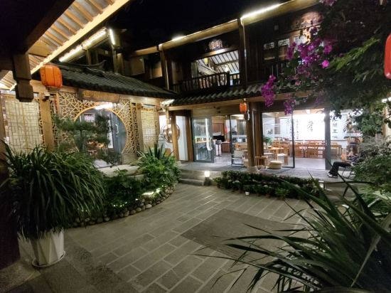 溪雲書院客棧（麗江古城大水車店）優惠