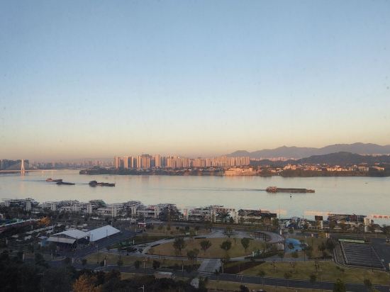 希岸Deluxe酒店（清遠高鐵站南岸公園店）優惠