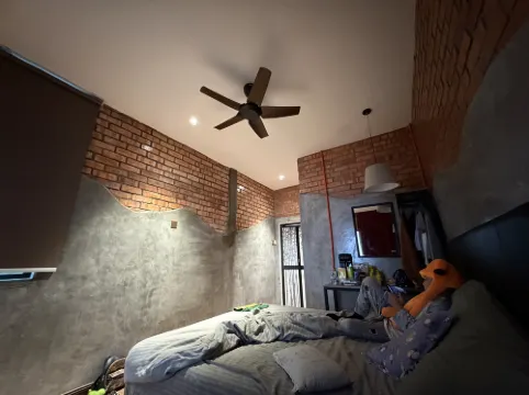 Bricks Guesthouse Phòng Photos