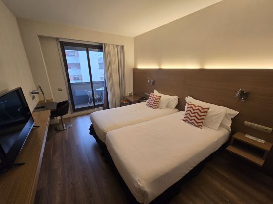 薩拉戈薩文希真特羅酒店優惠