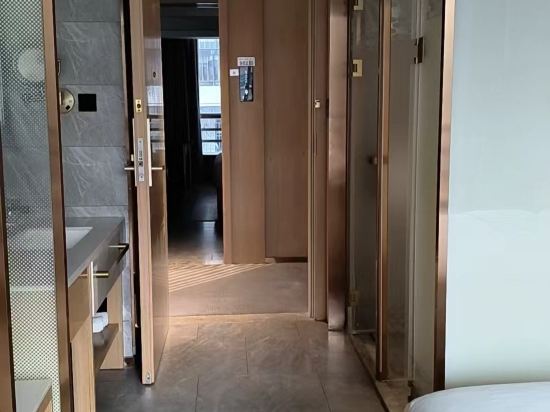 潮漫飯店（深圳寶安大仟裡坪洲地鐵站店）優惠