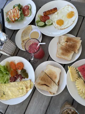 Meraki Boutique Hotel Restauration Photos