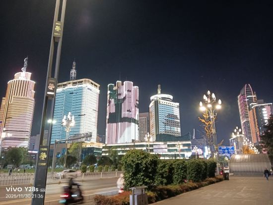 昆明白日青春飯店（南屏街東風廣場店）優惠