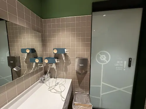 Oinn Hotel & Hostel Tainan Phòng Photos