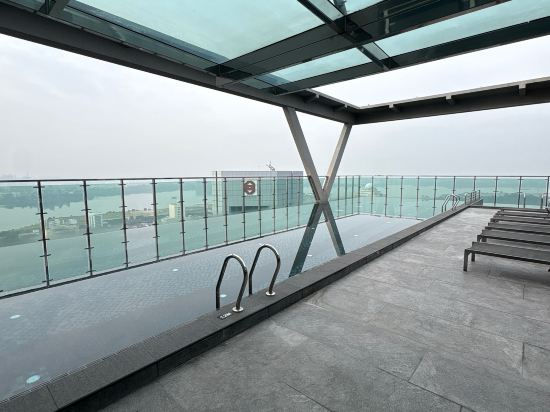 新山市中心假日酒店優惠