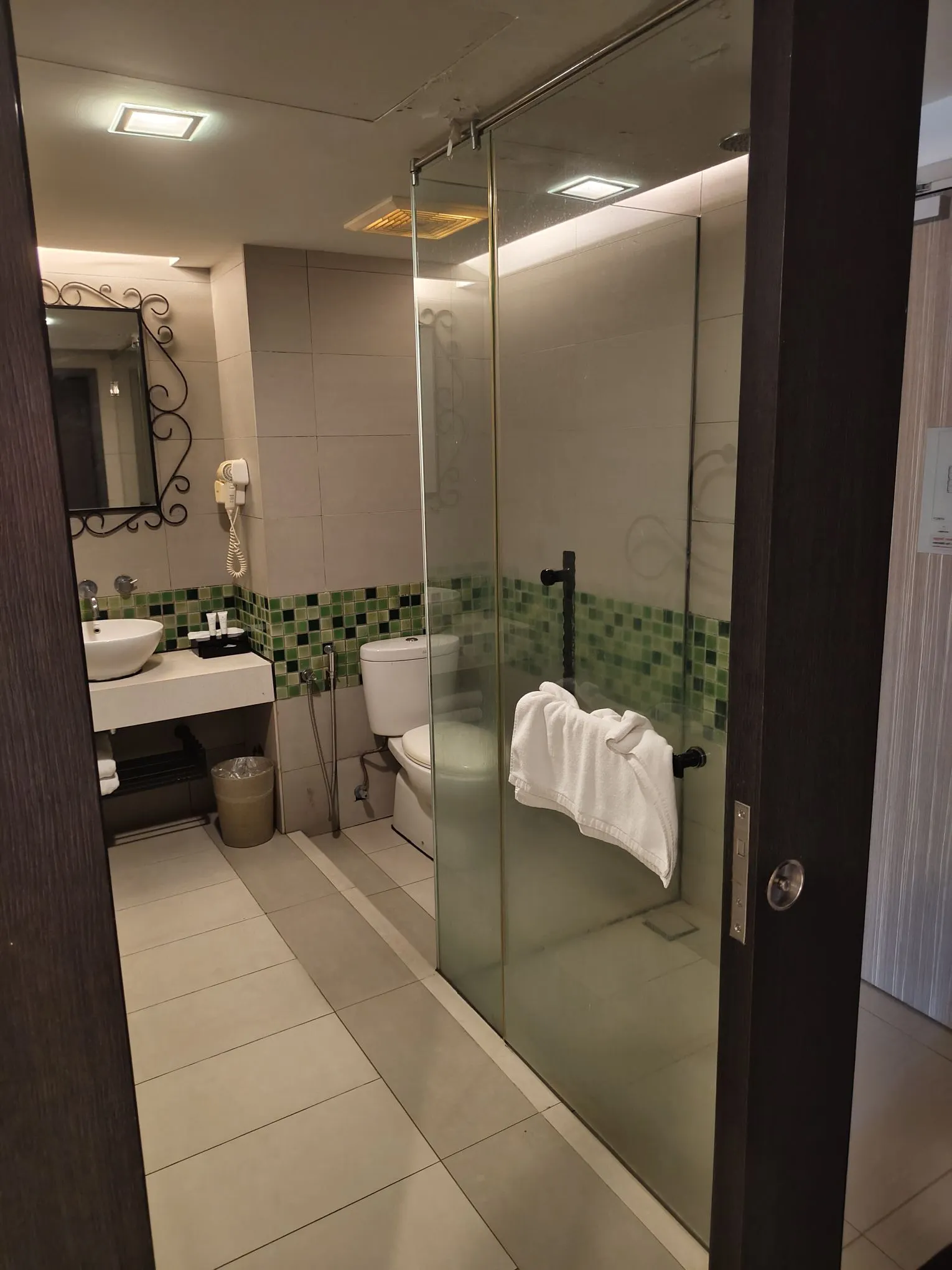 Avillion Admiral Cove Rooms Photos